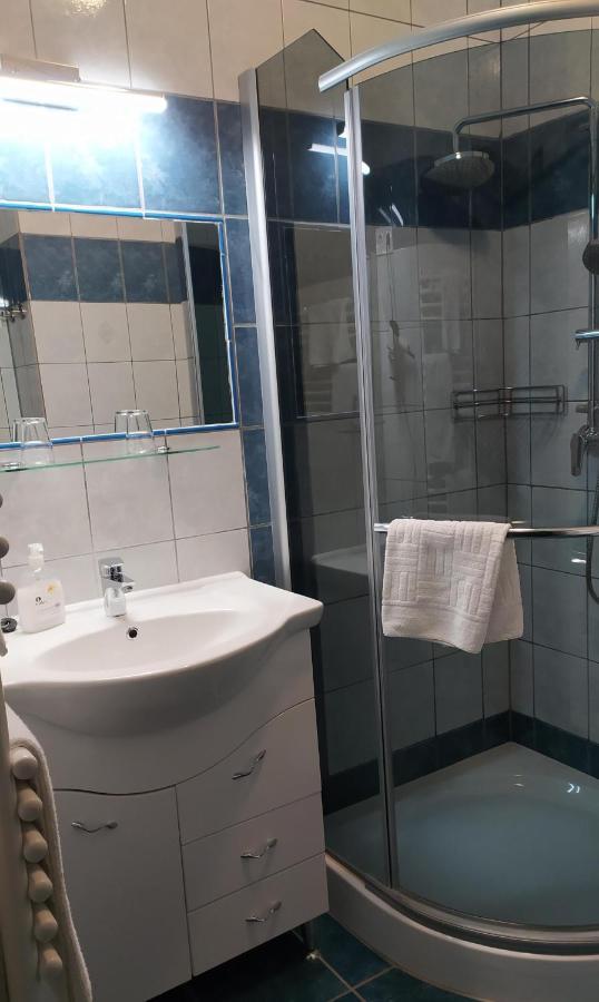 Bacchus Panzio Bed and Breakfast Eger Buitenkant foto