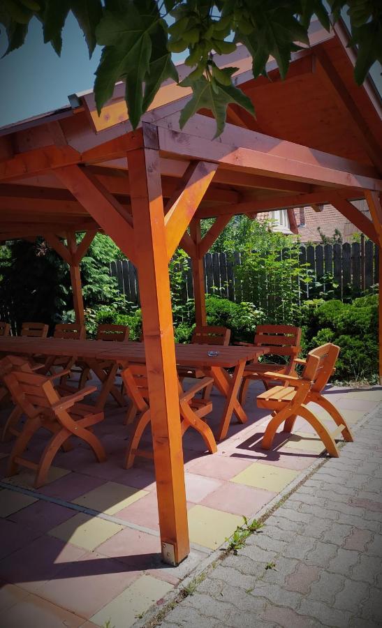 Bacchus Panzio Bed and Breakfast Eger Buitenkant foto