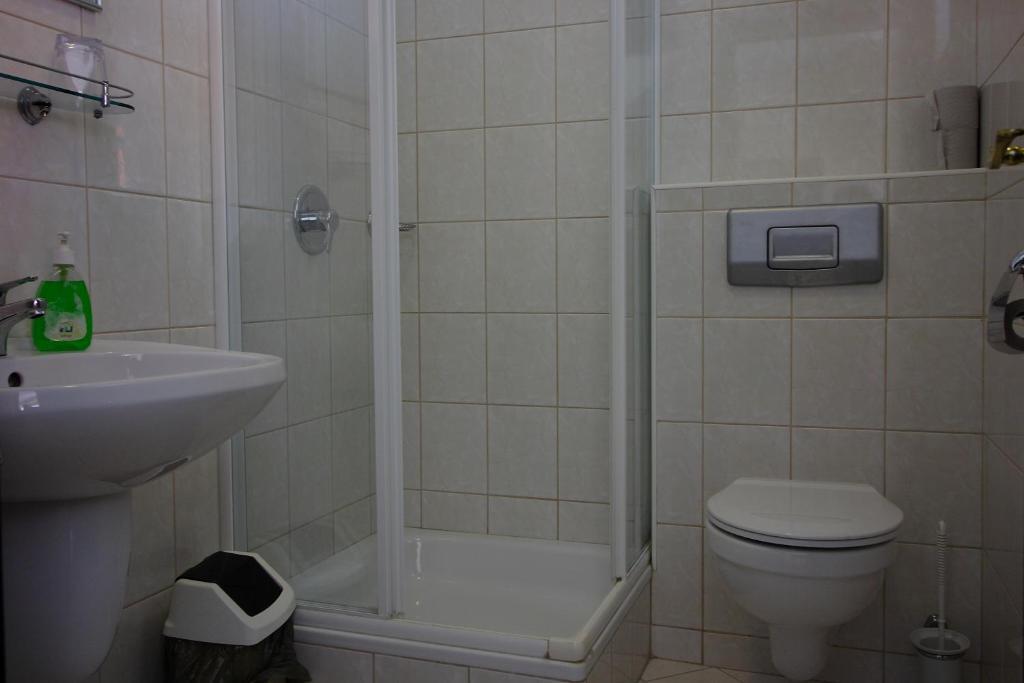 Bacchus Panzio Bed and Breakfast Eger Buitenkant foto